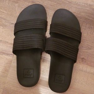 Brand new reef sandals